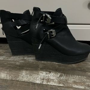 Sbicca Buckle booties